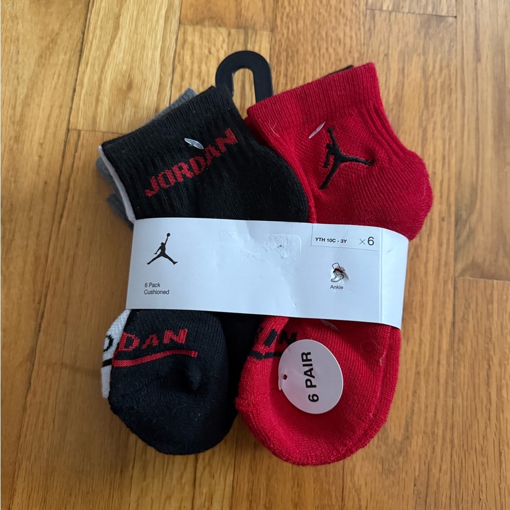 Jordan kids Athletic Socks - Red and Black 6-Pack
